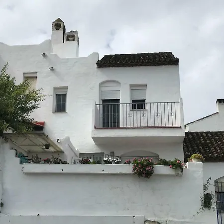 Casa Adosada En * Estepona